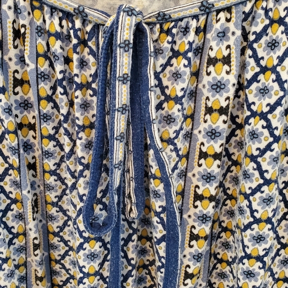 💙💛Casual Shirt - Picture 3 of 11